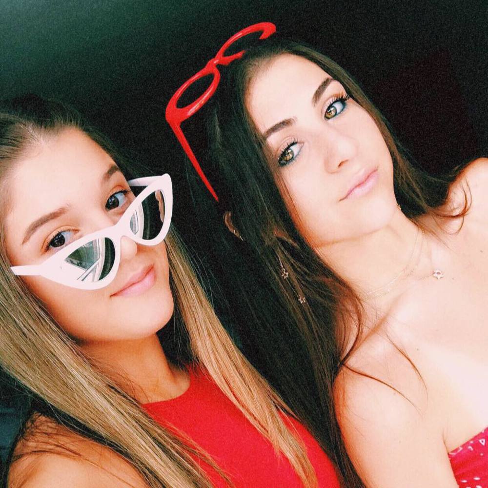 Meet your Posher, Mia